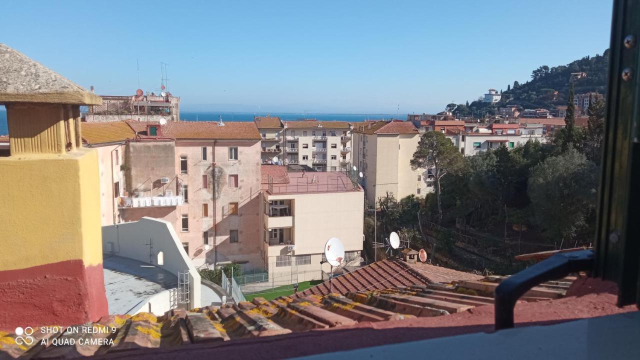 Monolocale Mansarda A Porto Santo Stefano Argentario Lägenhet Exteriör bild